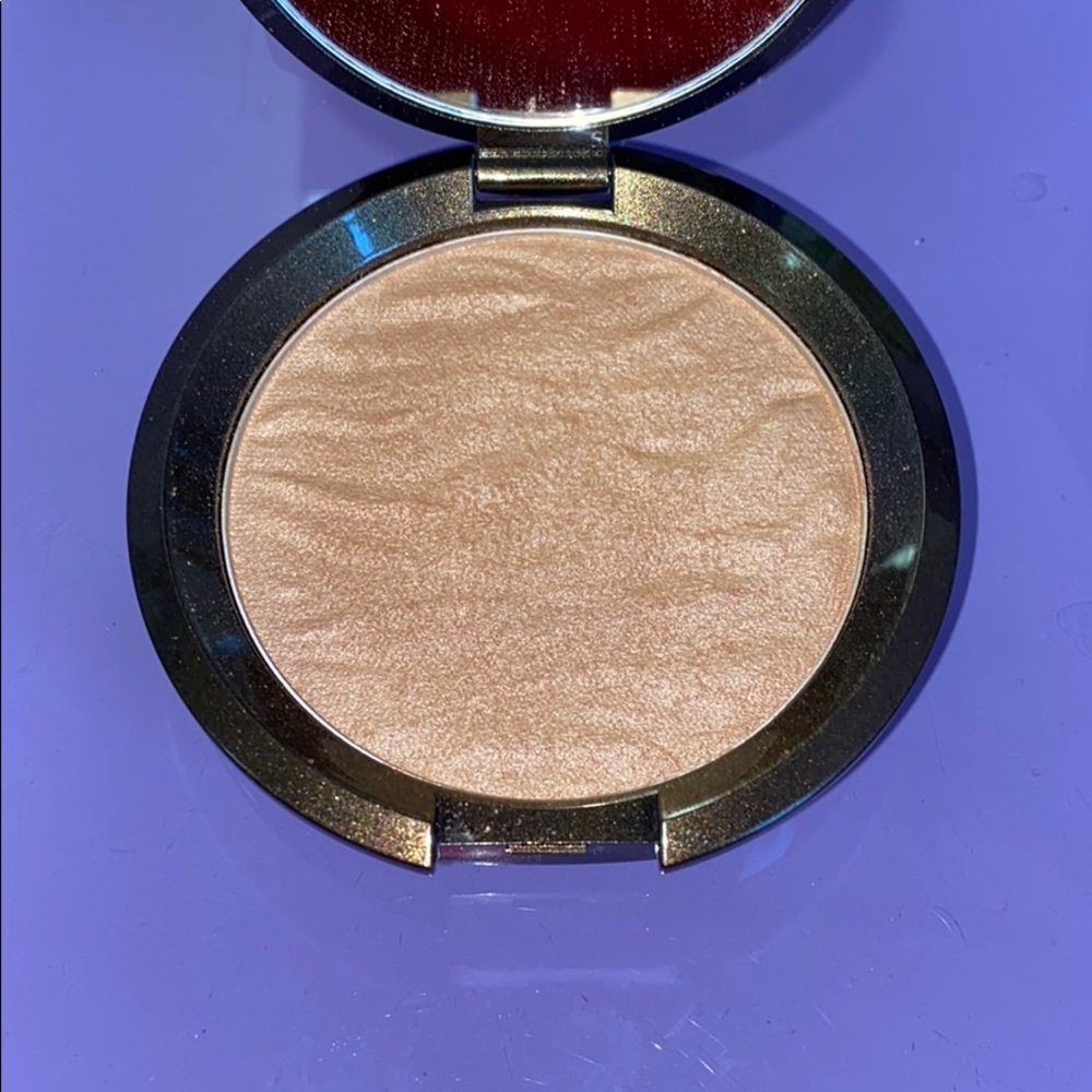 Becca bronzer